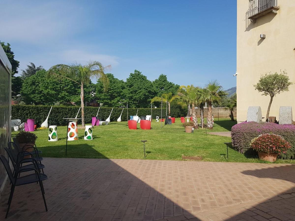 Готель I Giardini Del Novecento Ламеція-Терме Екстер'єр фото