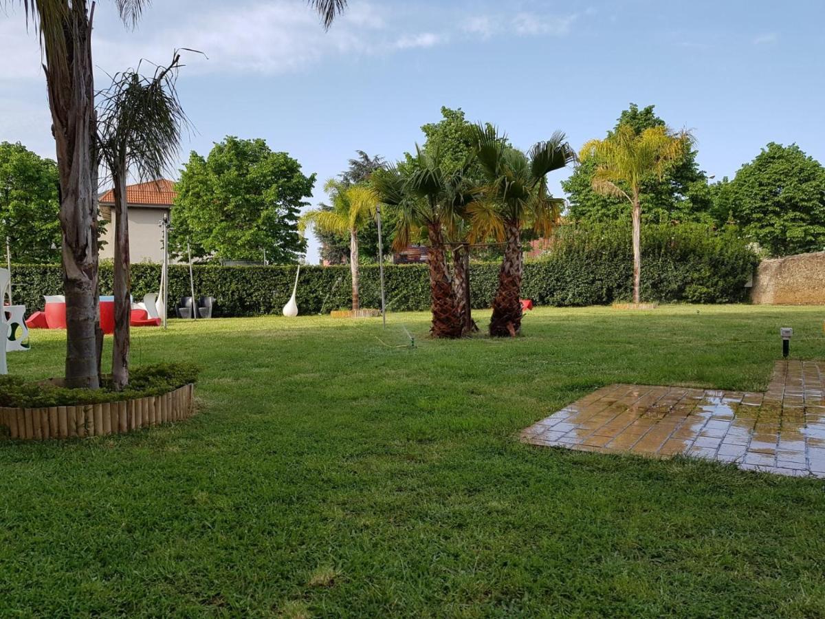 Готель I Giardini Del Novecento Ламеція-Терме Екстер'єр фото
